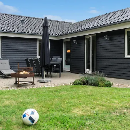 Feriehus Lovely In With Wifi Ansager