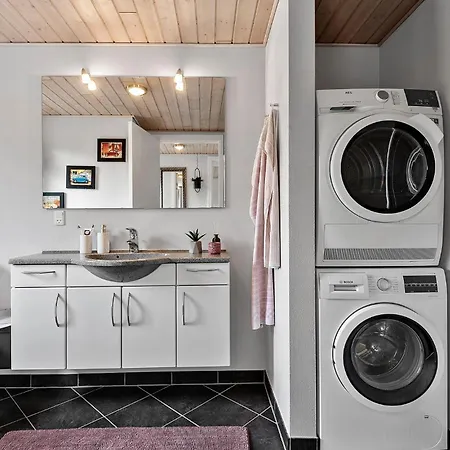 Nice Home In Ansager With Sauna * Ansager