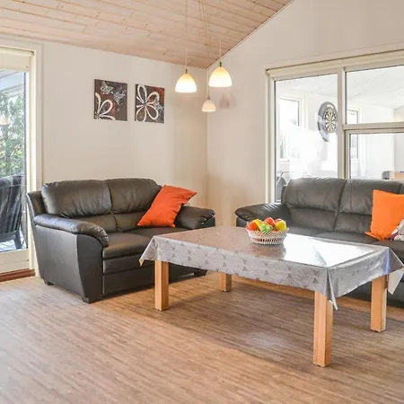 Holiday home Lovely In With Wifi *